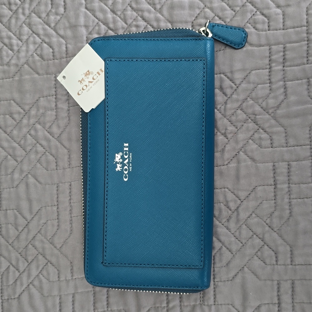 COACH Darcy Accordion Zip Wallet
